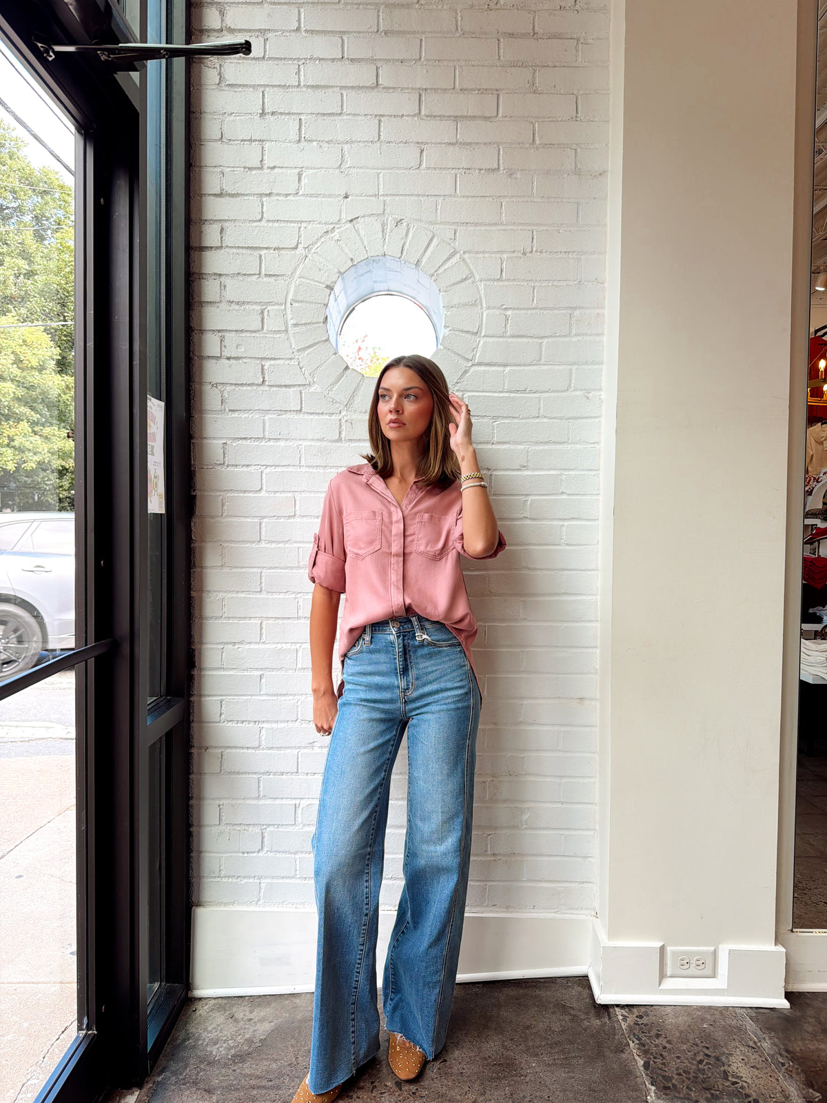 RILEY ROLL TAB SLEEVE BLOUSE