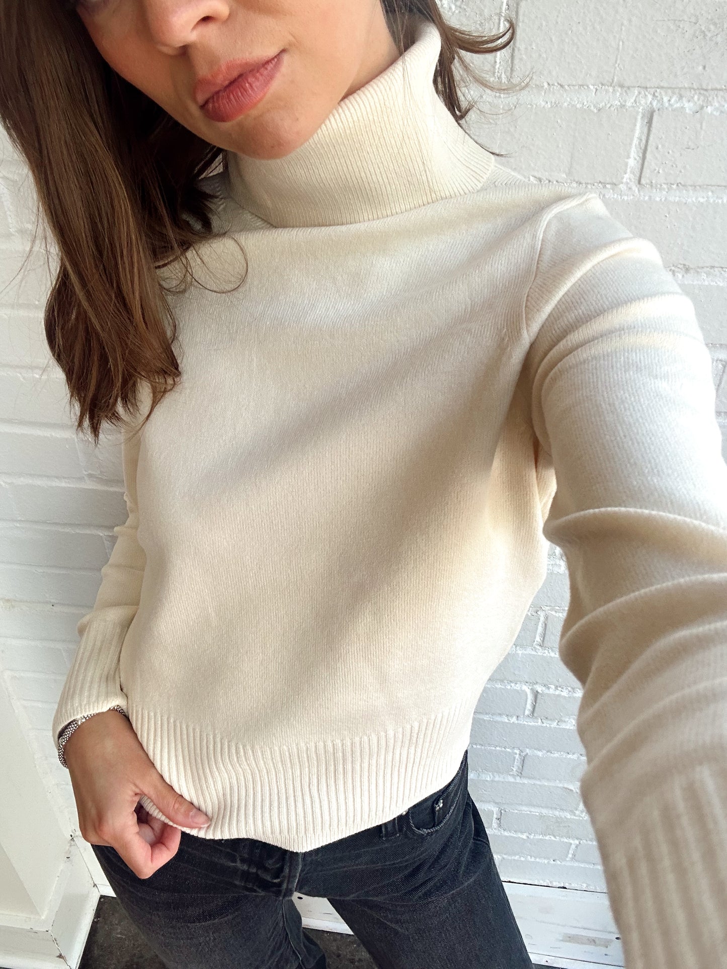 BABYSOFT TURTLENECK SWEATER