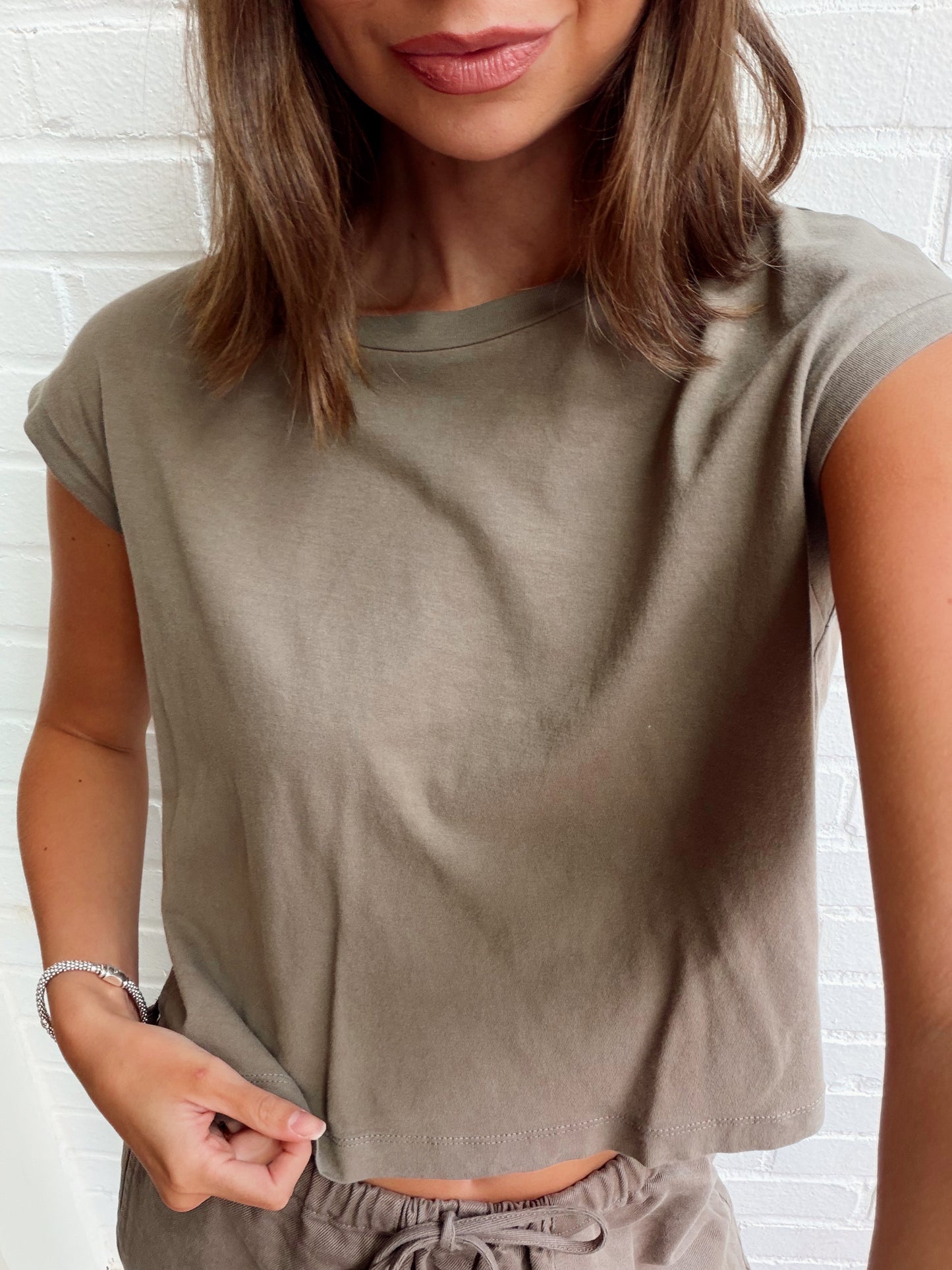 FLEX SLEEVELESS TEE