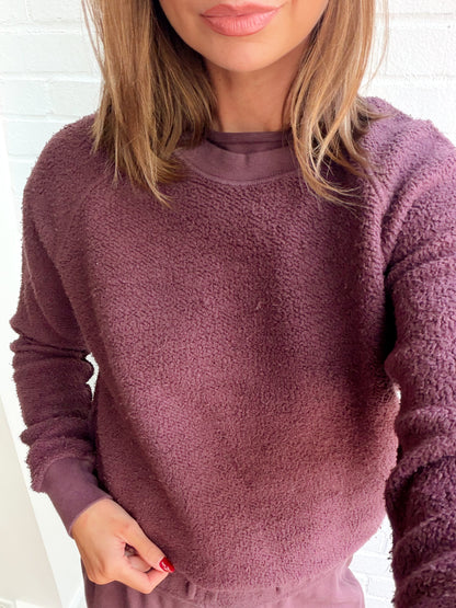 ZIGGY REVERSED FLEECE SHRUNKEN CREW- CHERRY LACQUER