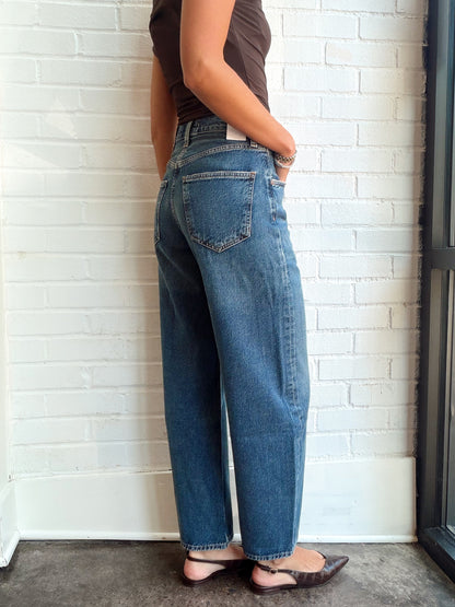 LOW CURVE JEAN CROP 27.5" (WEIGHTLESS)