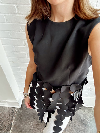 SLEEVELESS TASSEL TOP