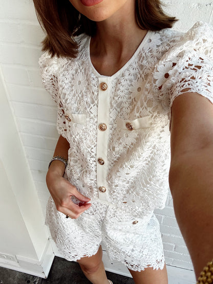 RAVINA DAISY EMBROIDERY SHORT SET