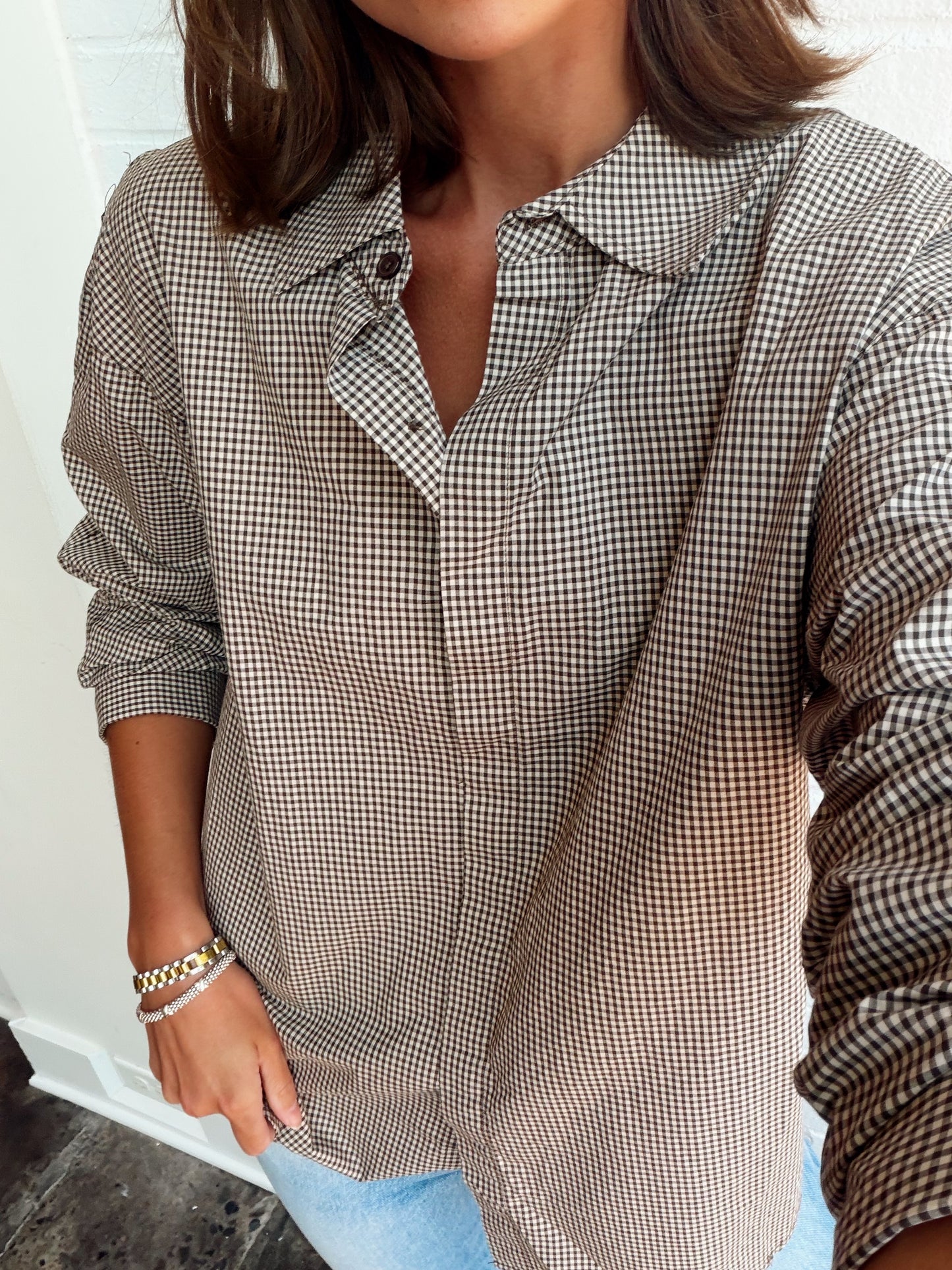 ON DUTY GINGHAM BUTTON UP TOP