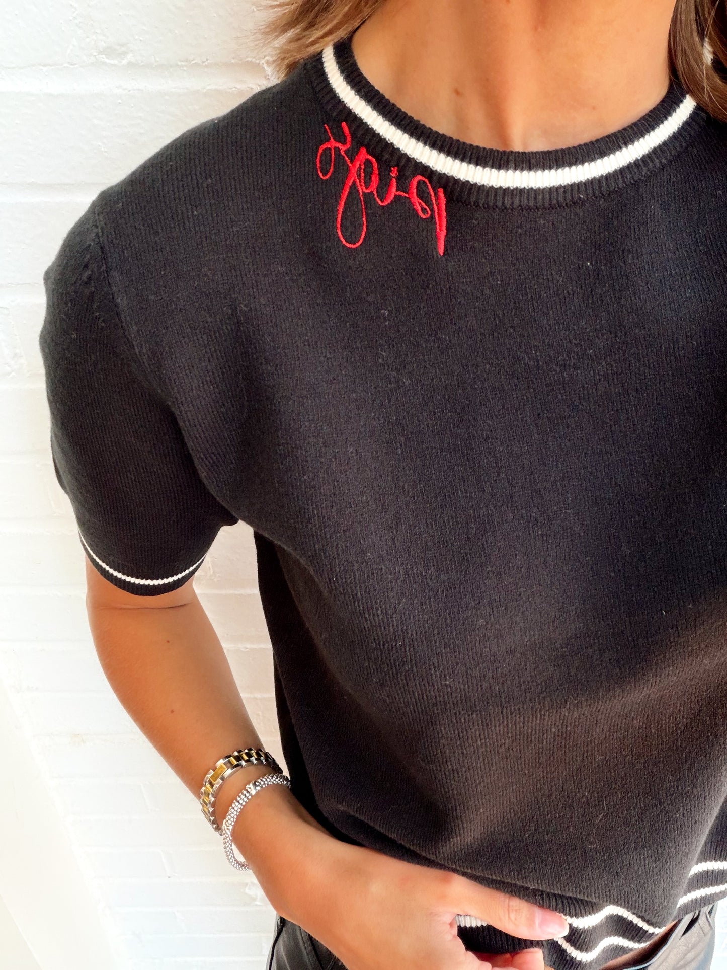SHORT SLEEVE PIGS EMBROIDERED