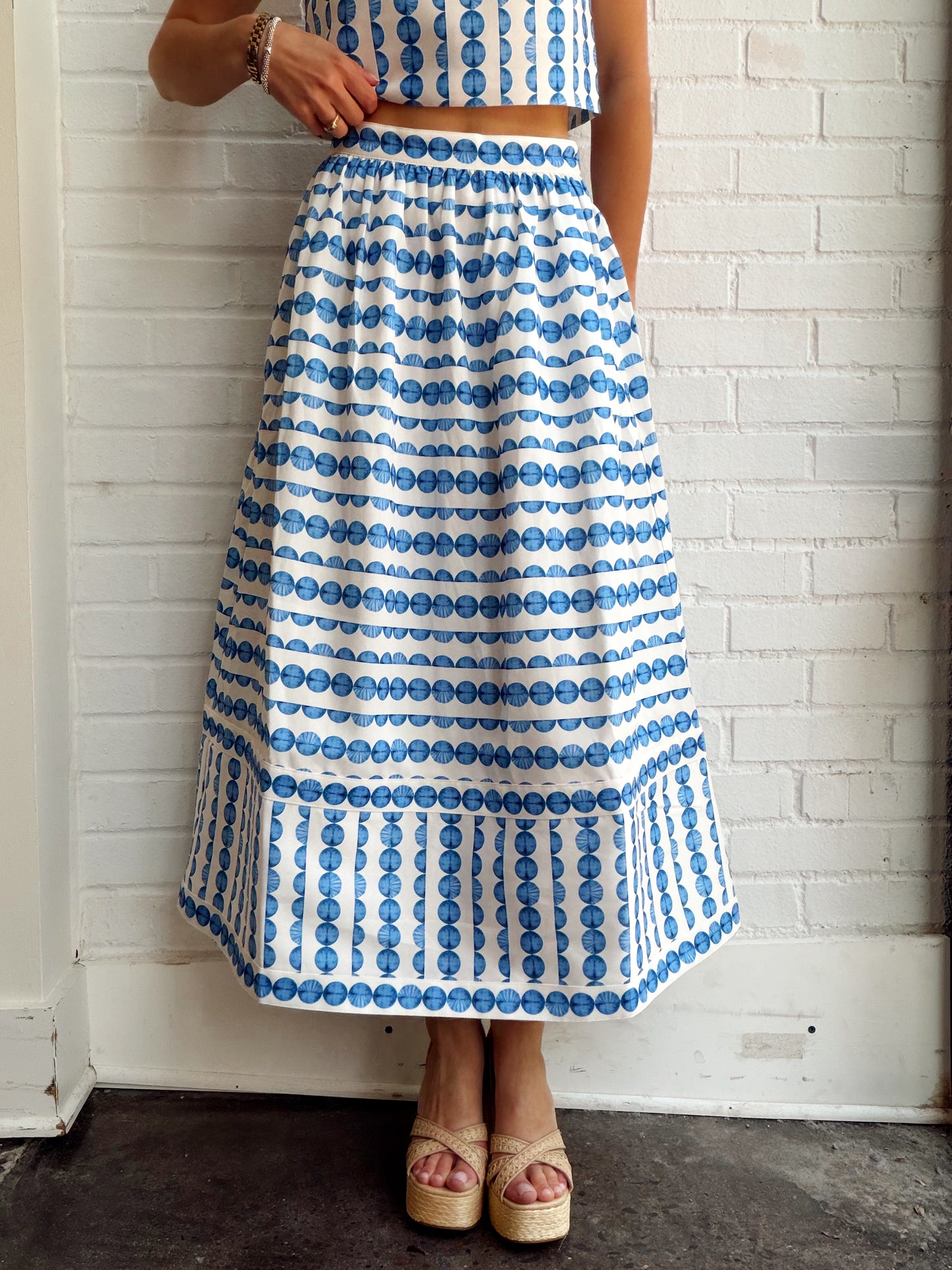 STRUCTRED TAFFETA MIDI SKIRT