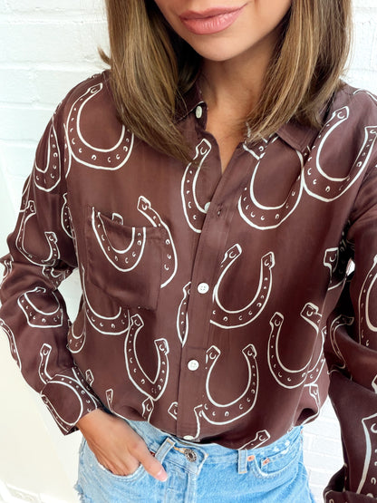 ALYSSA HORSESHOE SHIRT