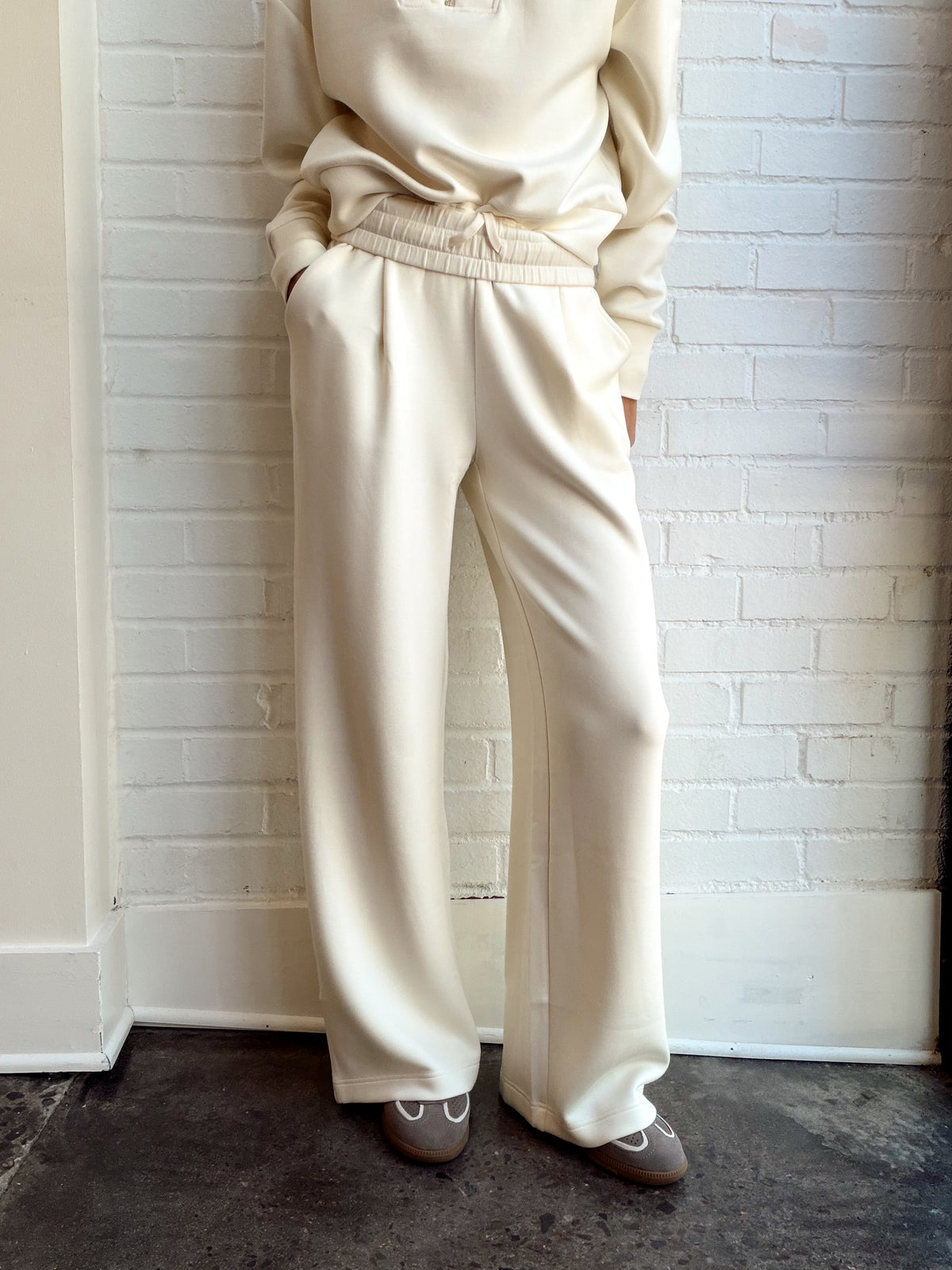 THE EXTRA WIDE LEG PANT 29.5"