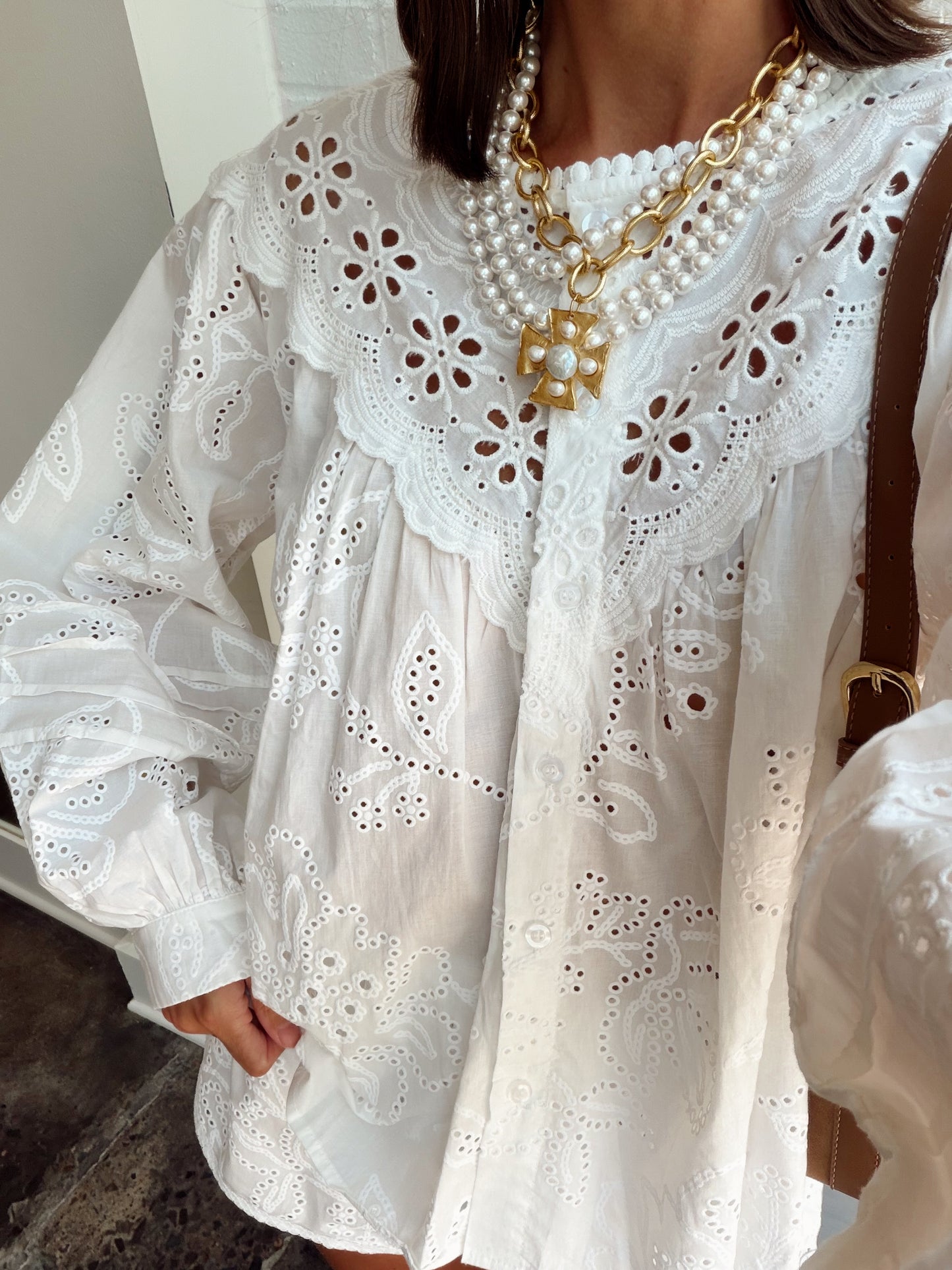 BILLIE EYELET BLOUSE