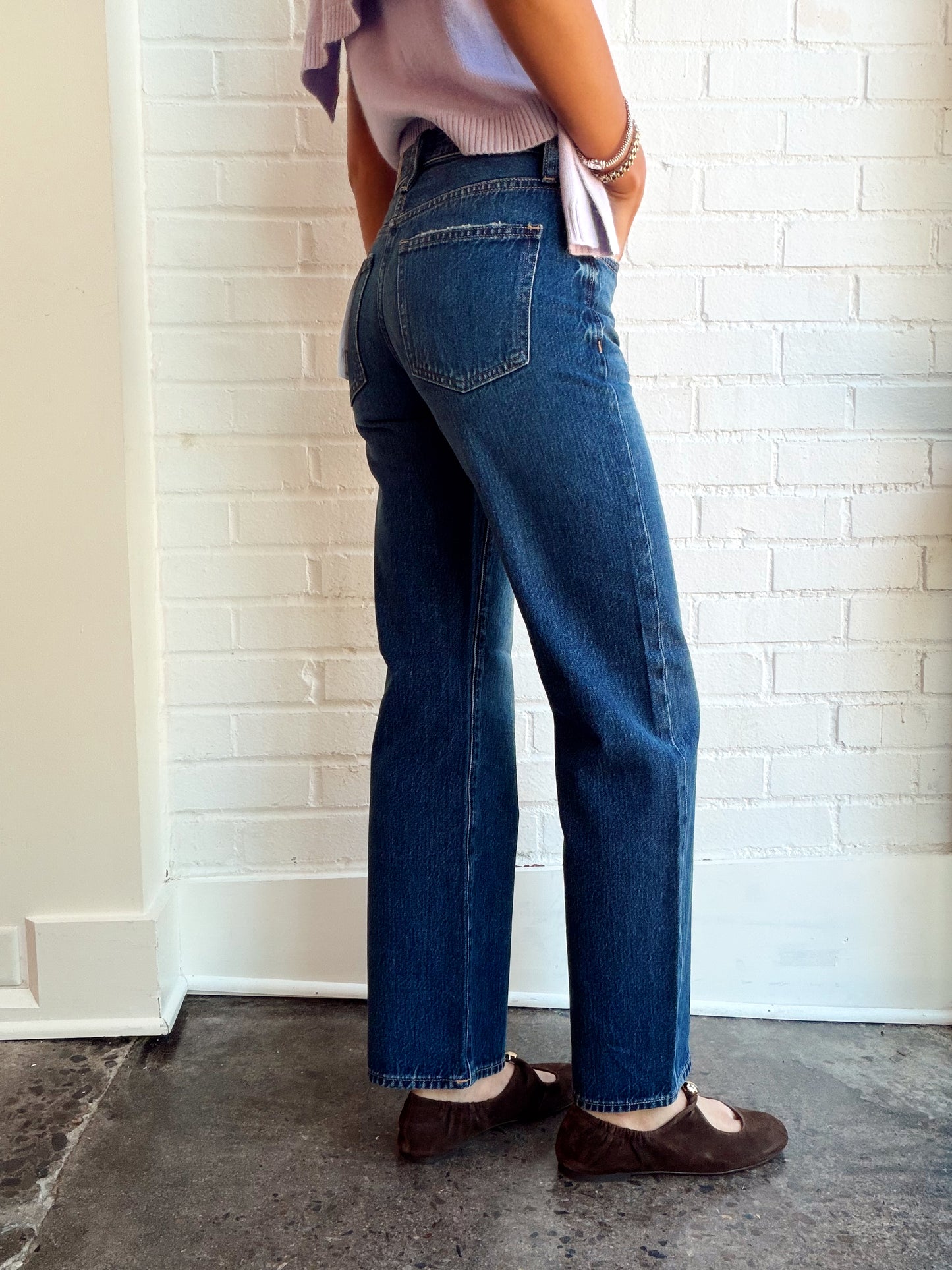 LEXI MID-RISE BOWED STRAIGHT