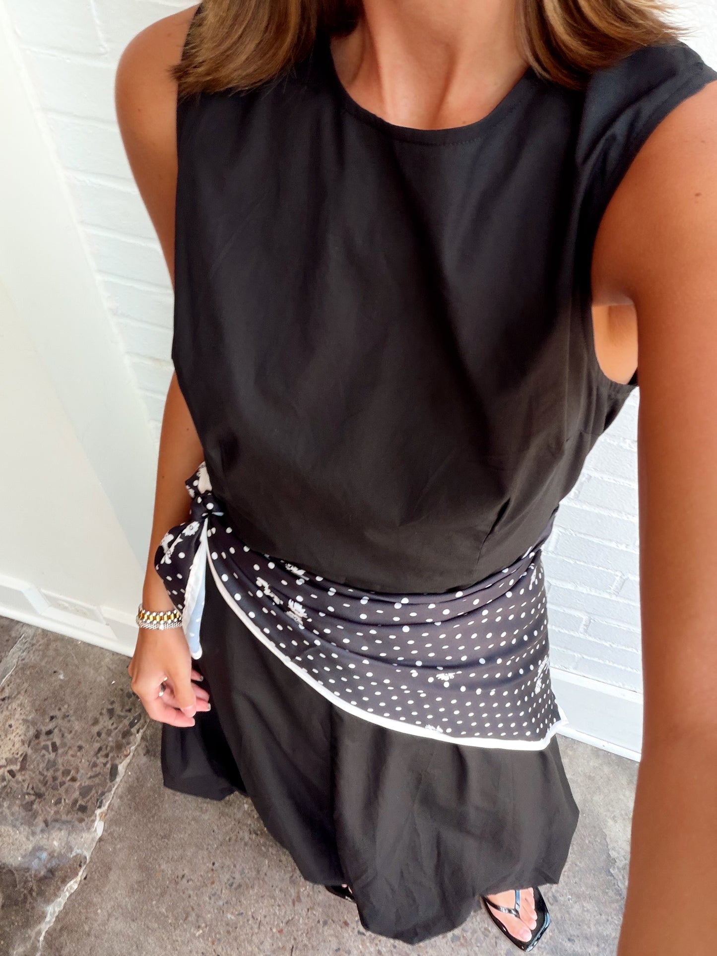 MAXI DRESS W/ ATTACHED SCARF BELT