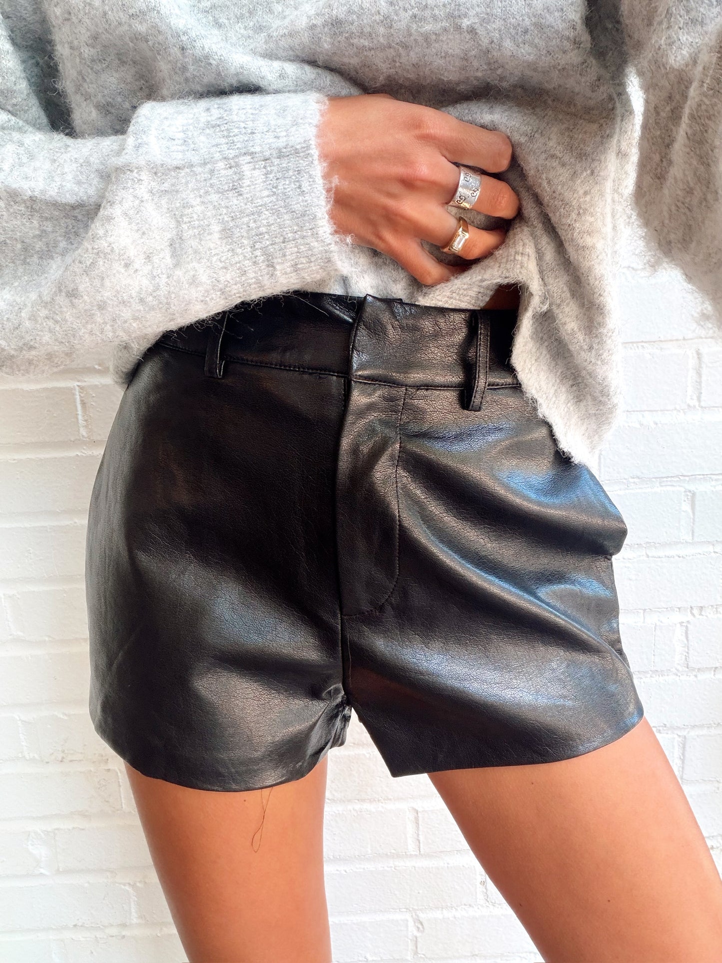 NOIR MICRO SHORTS