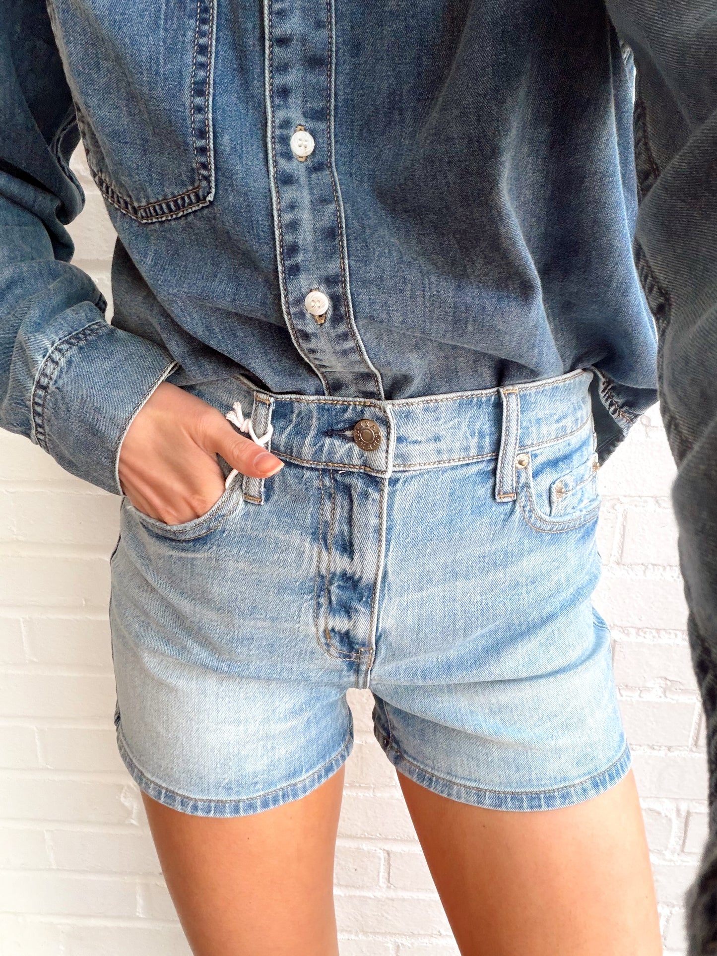 TROUBLEMAKER HIGH RISE SHORT