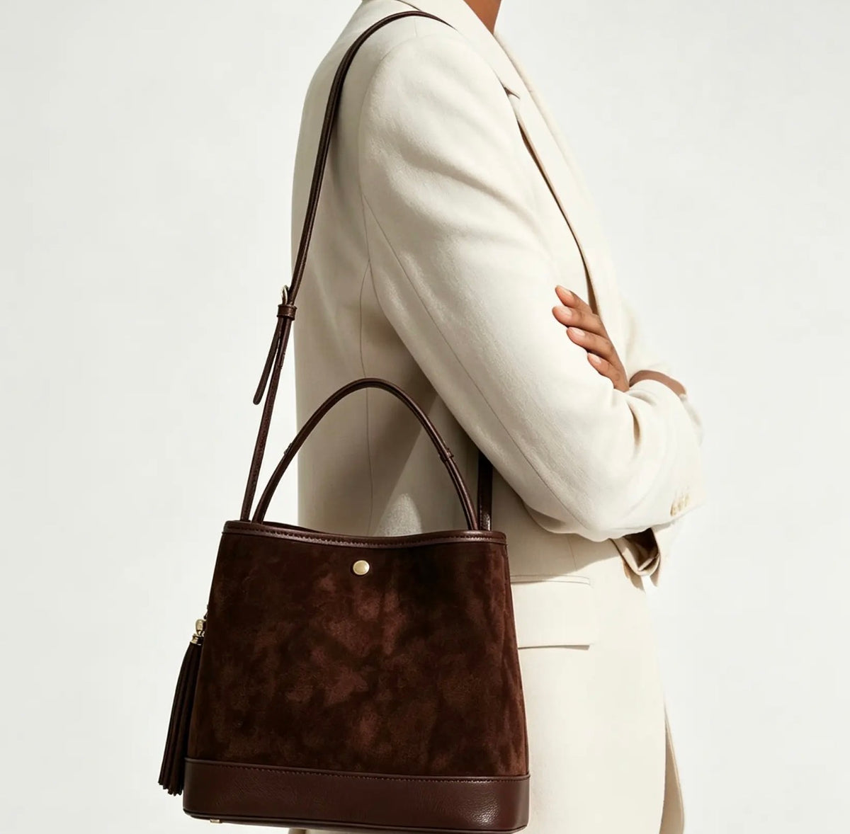 LARGE SUEDE BUCKET BAG