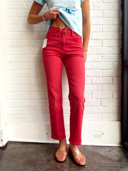 GOOD ICON ANKLE JEAN: CHERRY RED