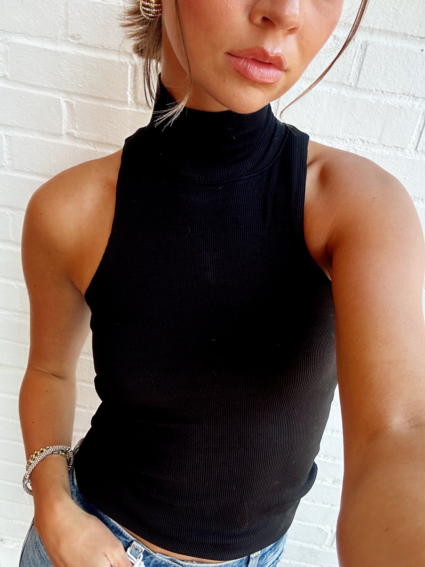 DOUBLE LAYER RIBBED TURTLENECK