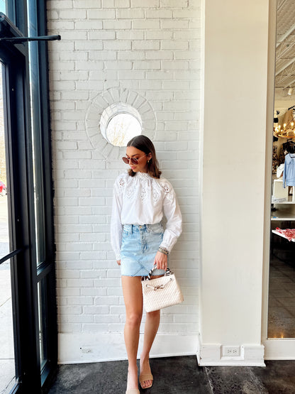 LACE POPOVER BLOUSE