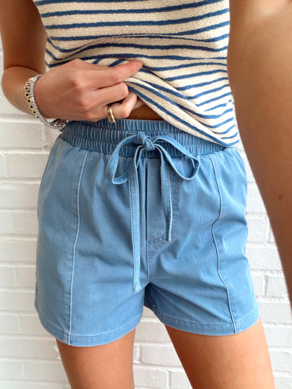 LIGHT DRIZZLE KNIT DENIM SHORTS