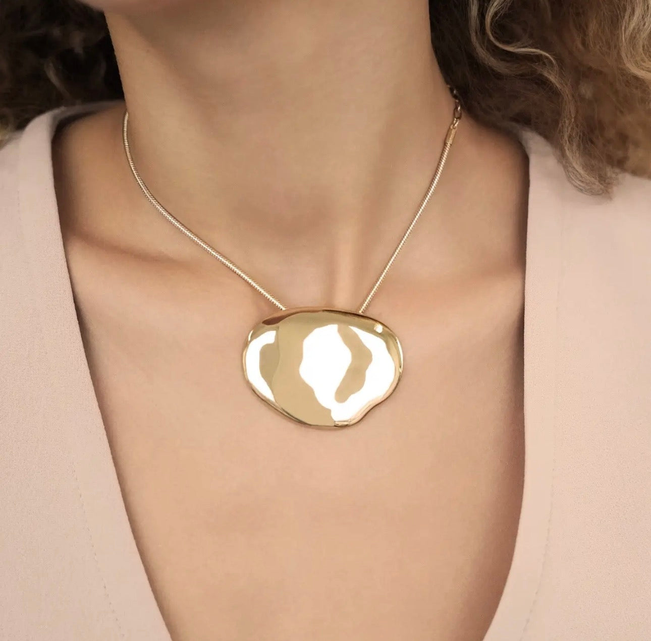MOLTEN METAL PENDANT NECKLACE