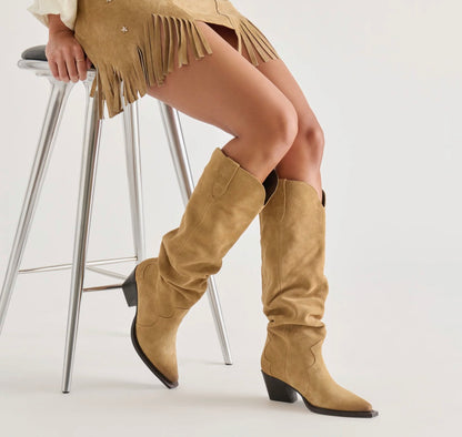 BUCKLY BOOTS
