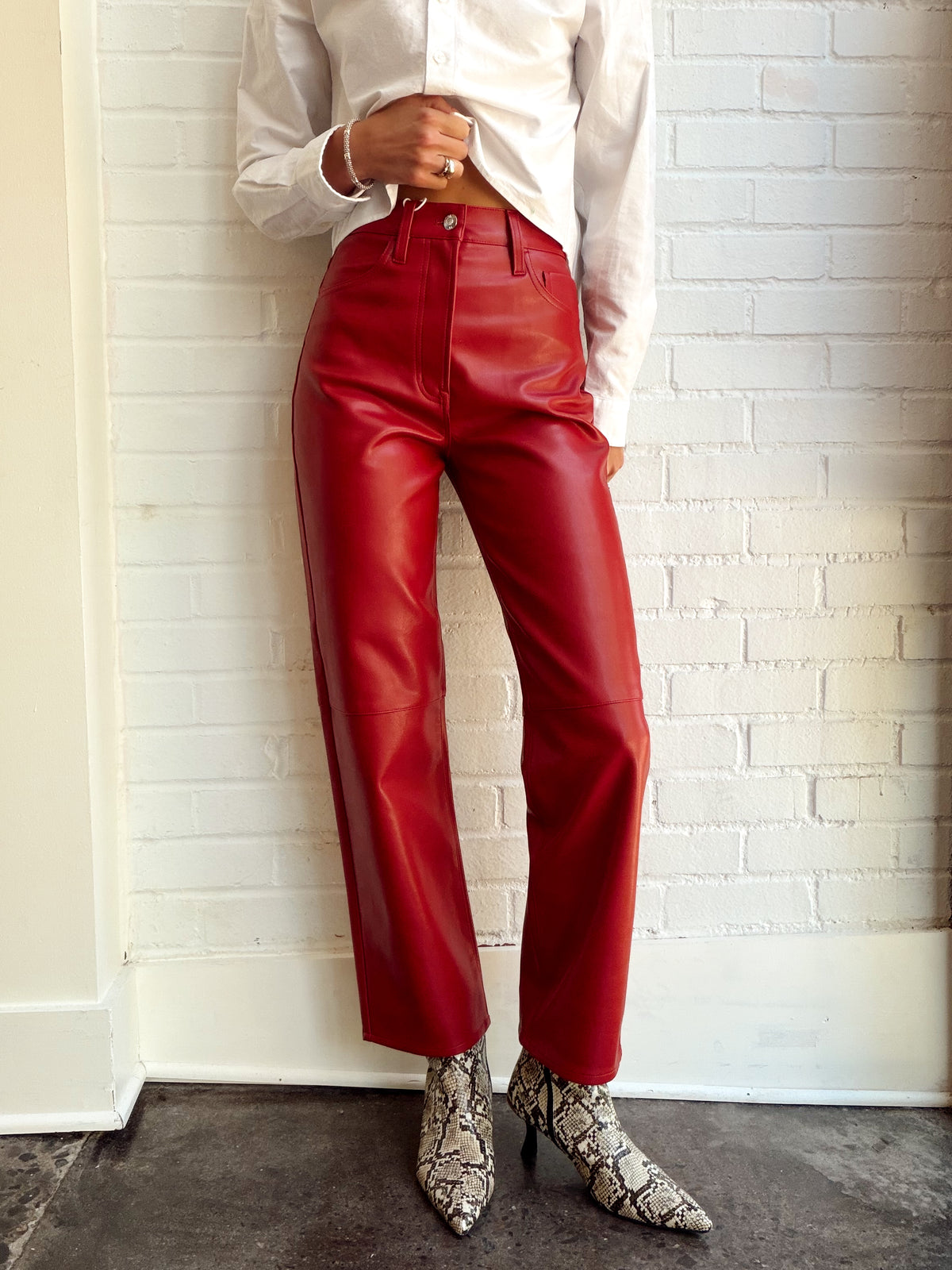 JETT HIGH RISE BOWED STRAIGHT- SAVVY RED