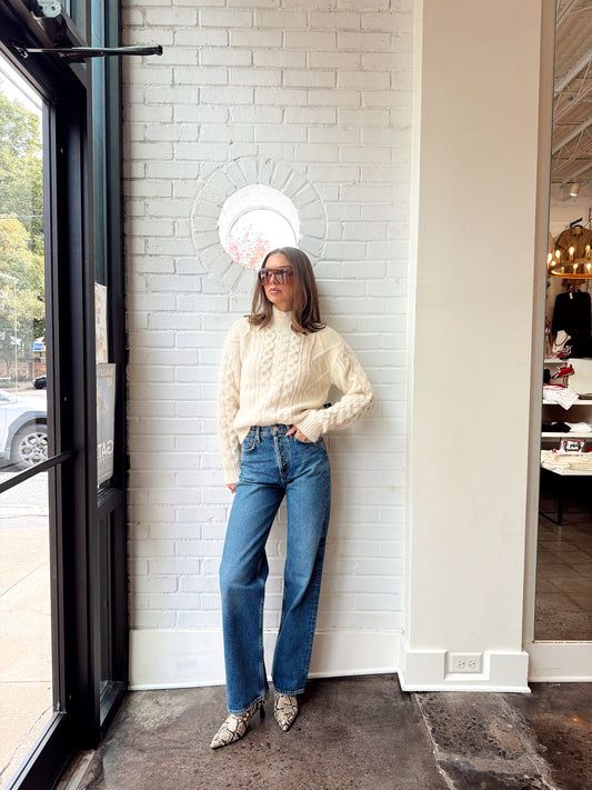 CABLE FRONT LONG SLEEVE SWEATER