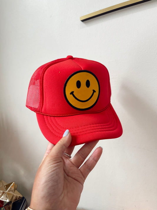 SMILEY PATCH KIDS HAT